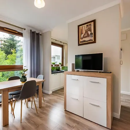 Prestige Verdant By Bookinghost *