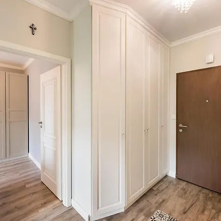 Prestige Verdant By Bookinghost Lejlighed