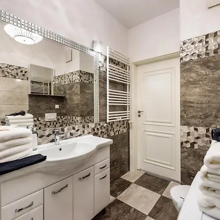 Prestige Verdant By Bookinghost * Warszawa